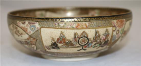 A Japanese Satsuma pottery bowl, Meiji period, 15.5cm